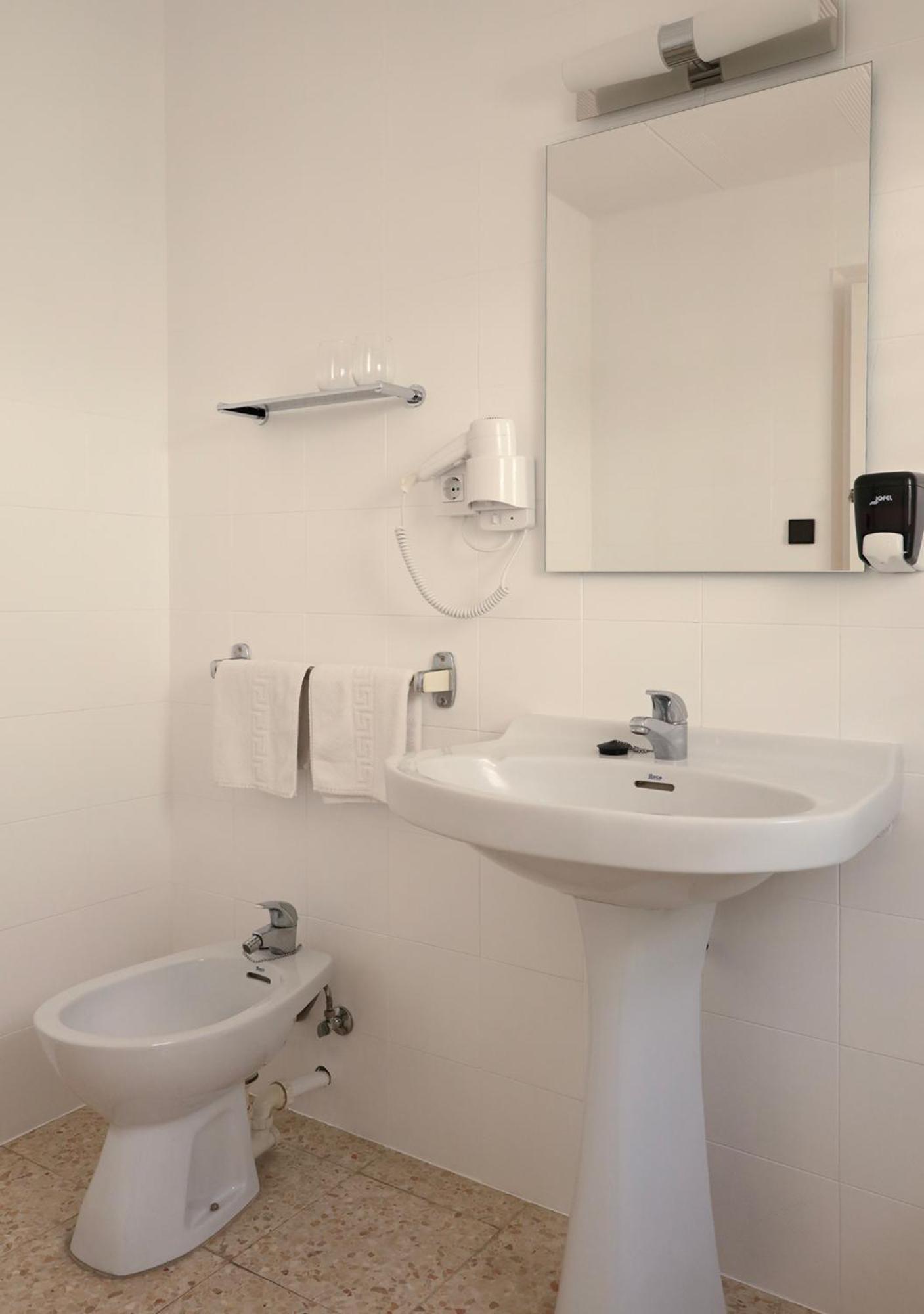 Habitación Doble con baño privado externo