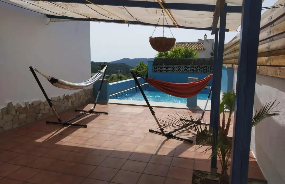Cosy House Near Beach-1