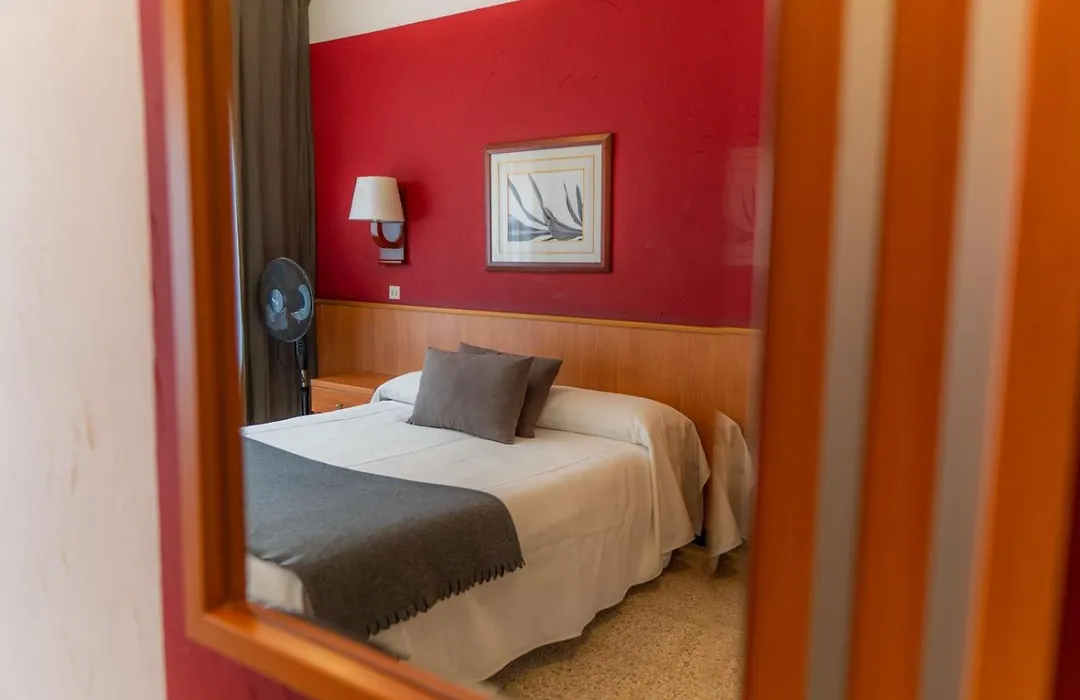 Hostal Regina-1
