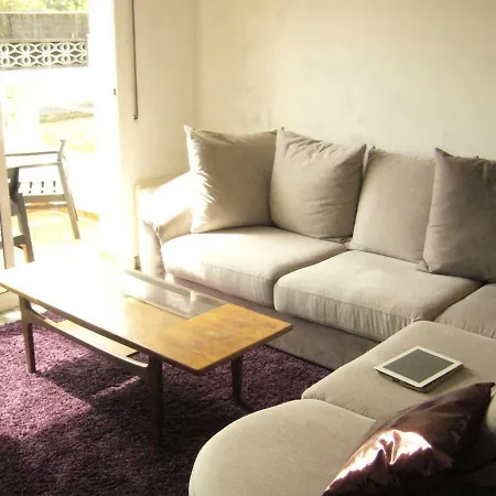 Cosy House Near Beach-3