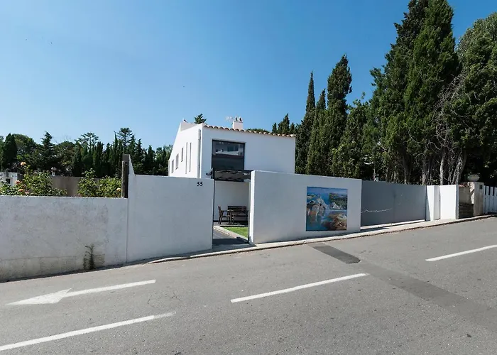 Apartamento Con Jardincito En El Centro De Cadaqués