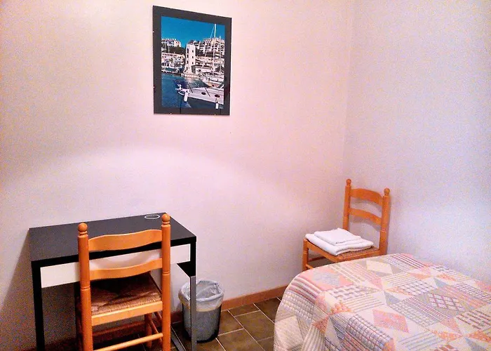 Pension Borras Girona