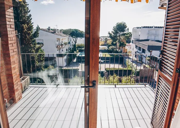 Espectacular Apartamento En Calella De Palafrugell, Vistas Al Mar
