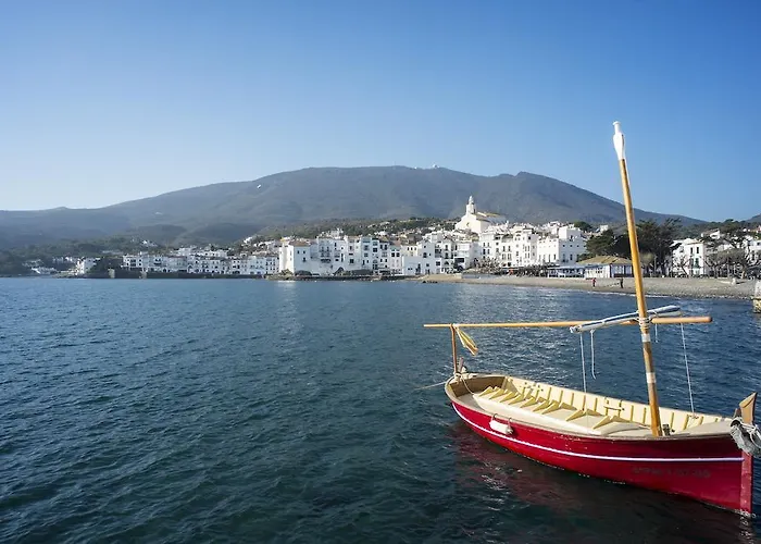 Hotel Rocamar Cadaqués met golfbaan