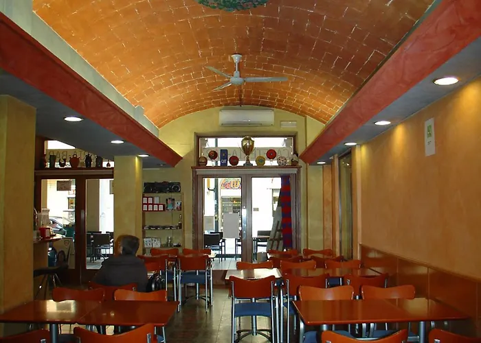Hostal Adarnius La Bisbal d'Emporda