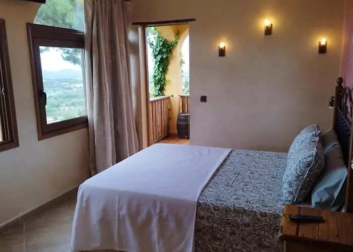 Villa L'Arboc Vall-Llobrega con Piscina