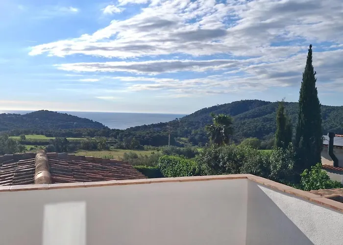 ESTUDIO RENOVADO CON BALCON PRIVADO Y COCINA vistas al mar TAMARIU y BEGUR