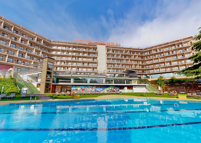 Lloret de Mar hotels near The Green Planet by Meraas