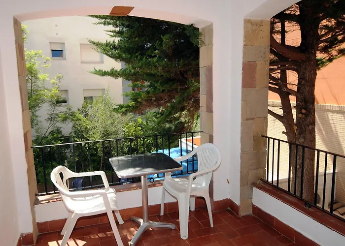 Pet friendly Apartamentos Ar Caribe Lloret de Mar